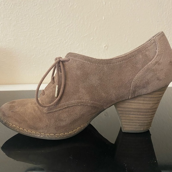 Booties - Picture 4 of 5